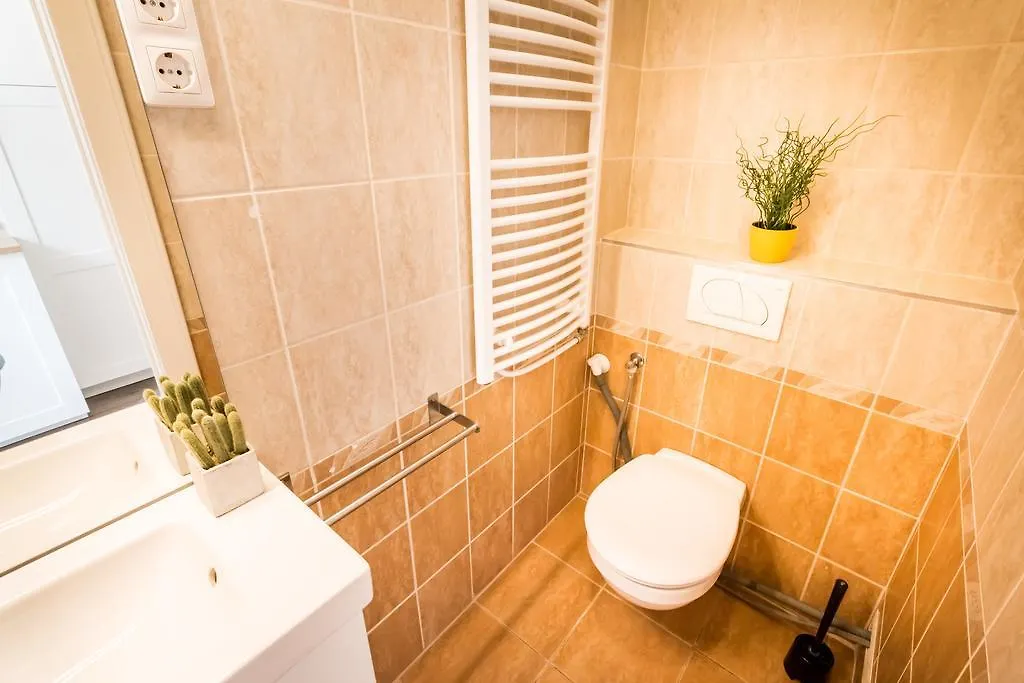 Mile'S Home Budapest Apartman